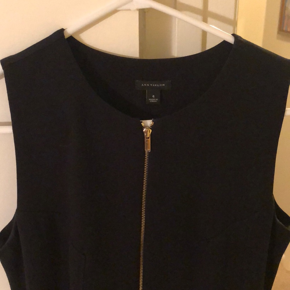 Ann Taylor sleeveless dress